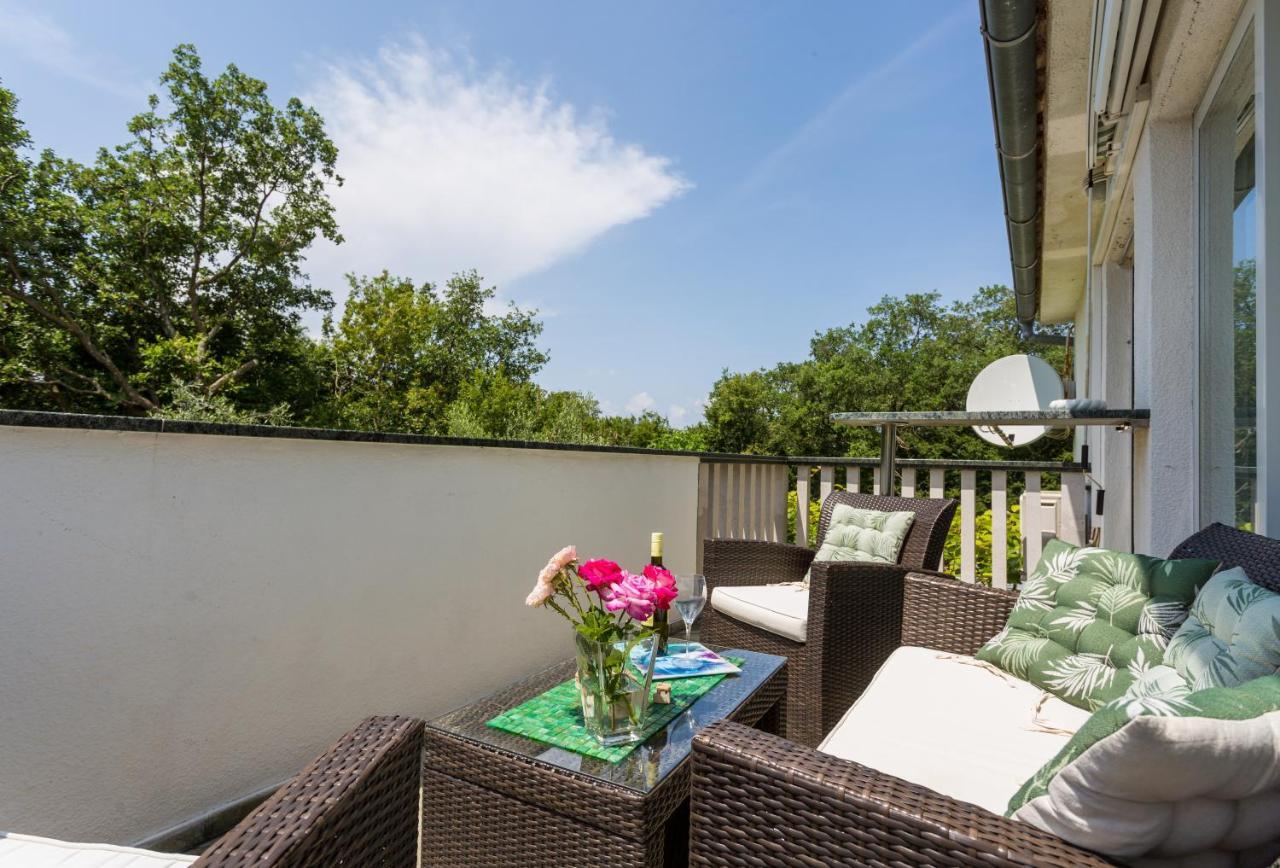 Molnar Resort Apartment Ljiljana Brzac Exteriör bild
