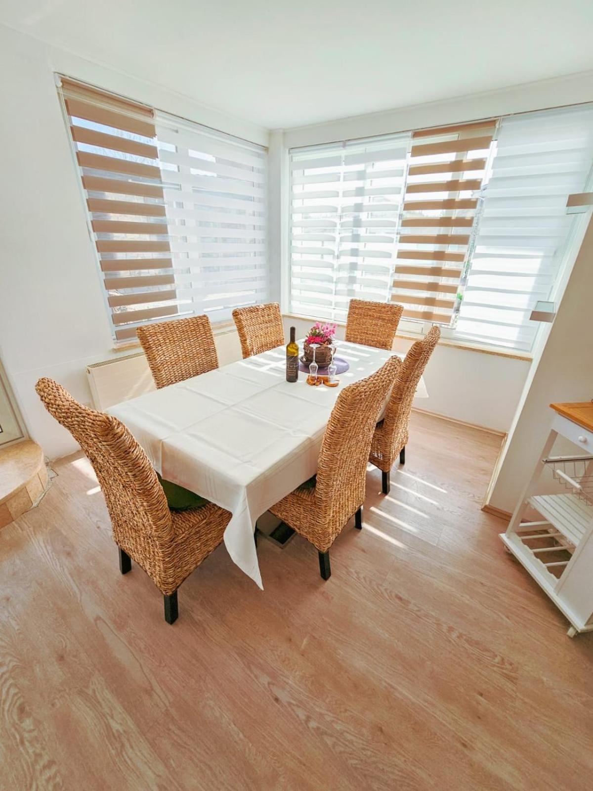 Molnar Resort Apartment Ljiljana Brzac Exteriör bild